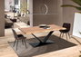 GINER Y COLOMER Mesa de comedor de madera de acacia y metal Natural y Negro